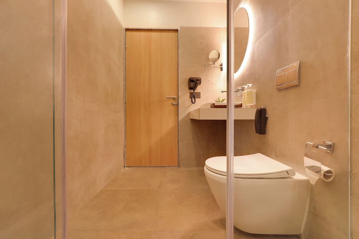 Room 52 of 68
