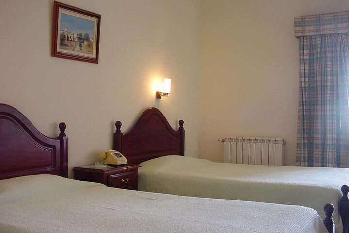 Room 4 of 34