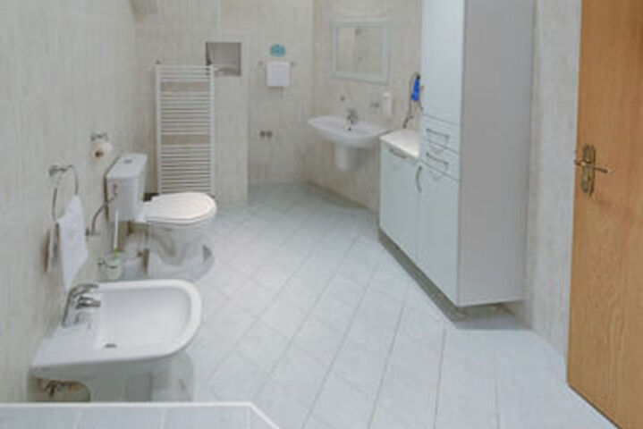 Room 4 of 44