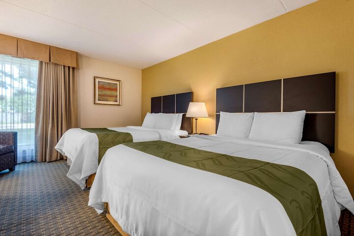 2 Queen Beds (7 of 7)