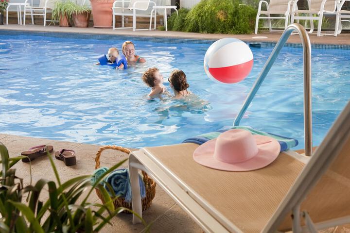 Pool 32 of 47