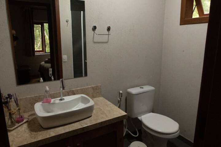 Room 204 of 259