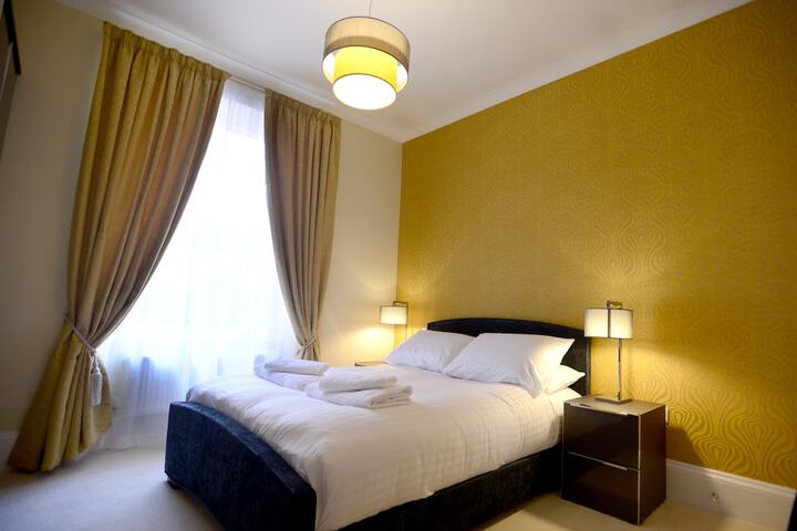 Room 37 of 118