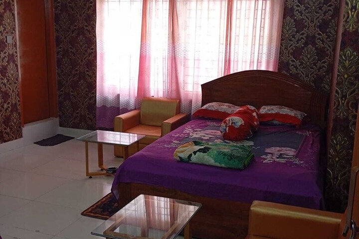 Room 8 of 14