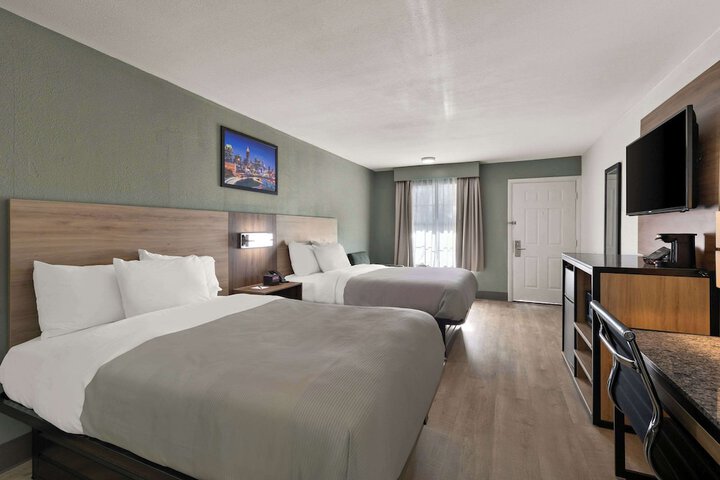2 Double Beds (6 of 8)