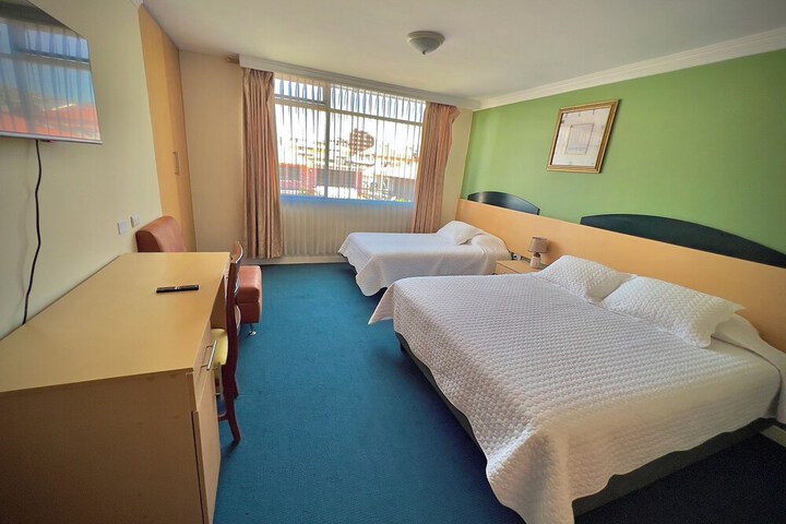 Room 10 of 26