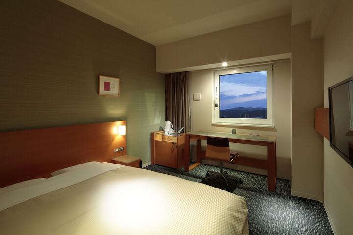 Room 14 of 75