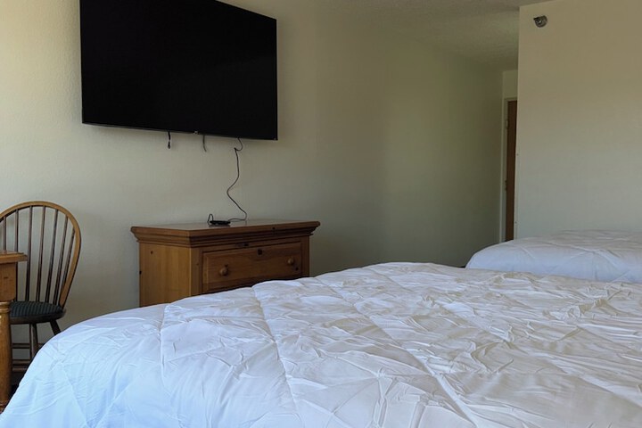 Room 8 of 42