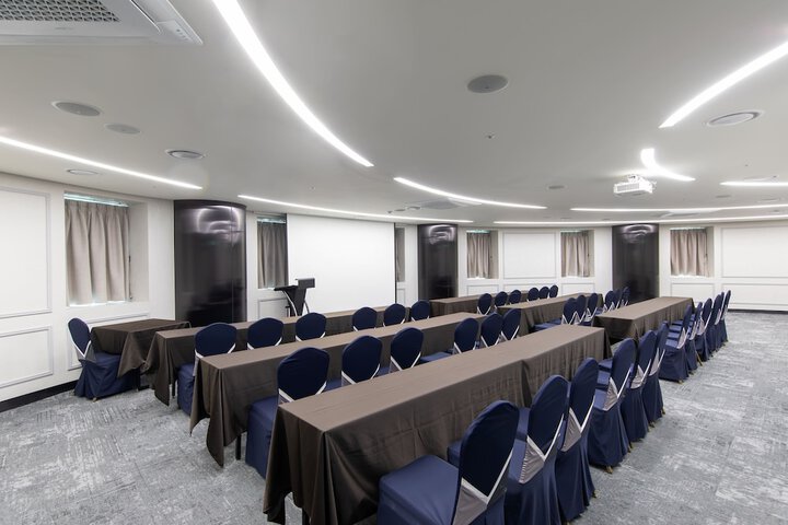 Reception hall