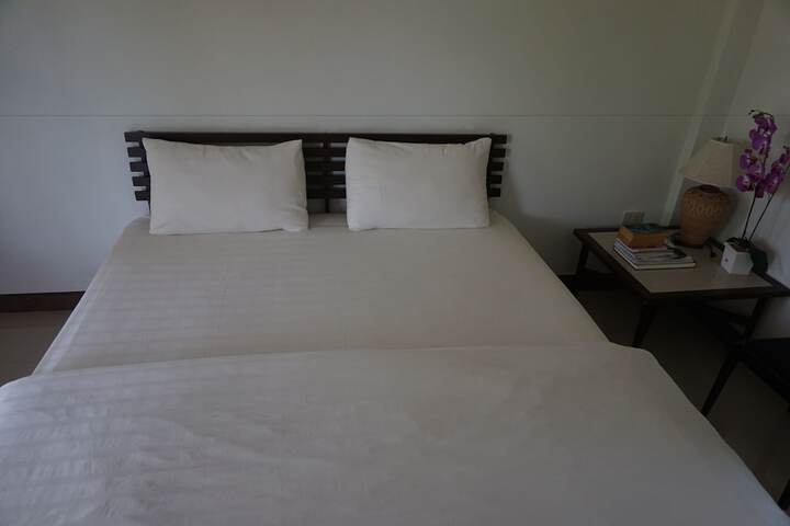 Room 4 of 31