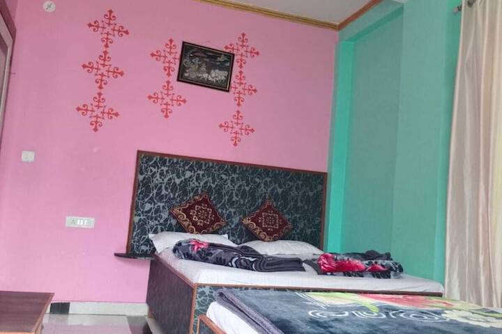 Room 28 of 39