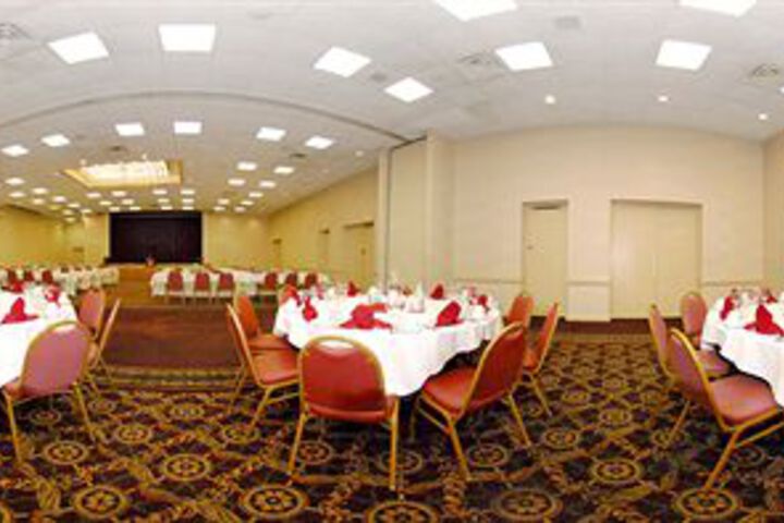 Ballroom/Hall 2 of 8