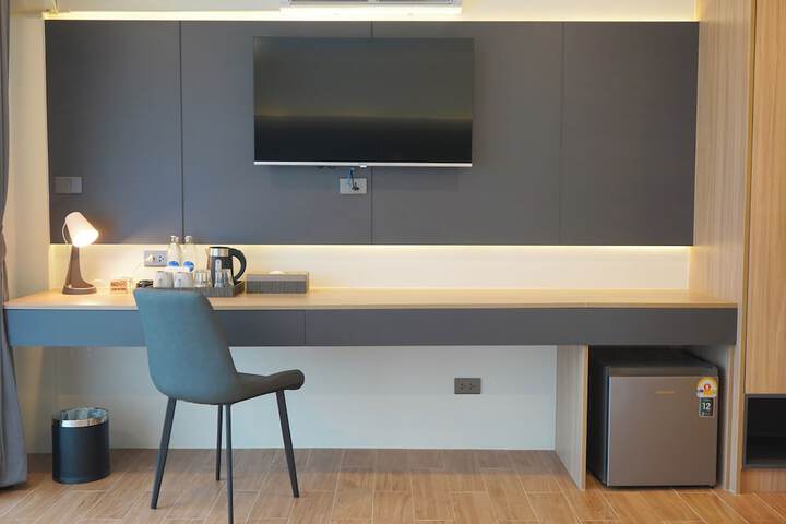 Room 8 of 49
