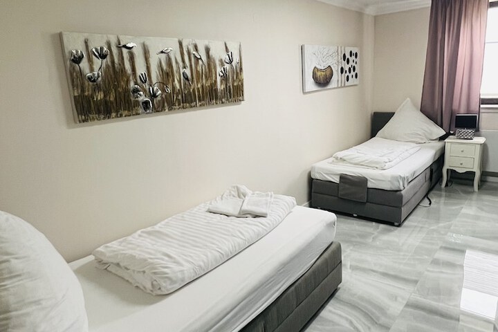 Room 11 of 52