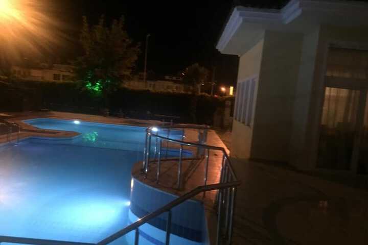 Pool 15 of 25