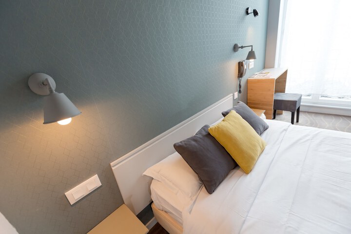 Room 15 of 55