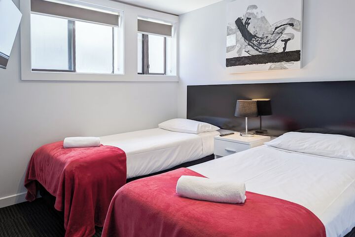 Room 3 of 25