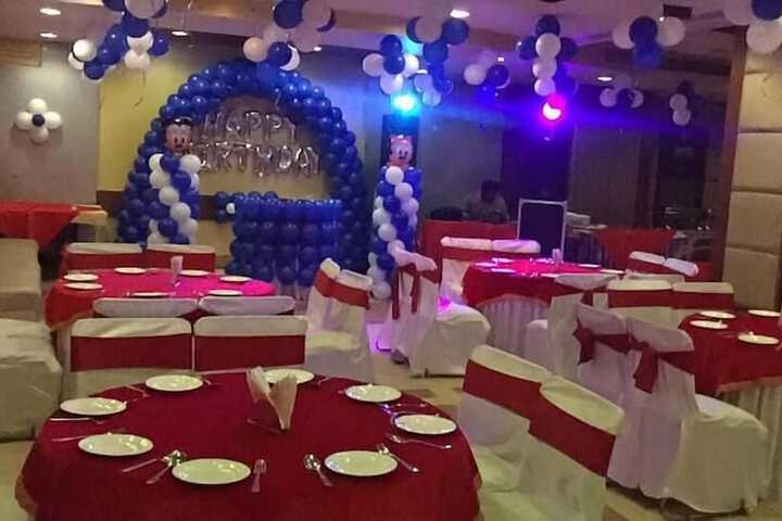 Ballroom/Hall 48 of 55