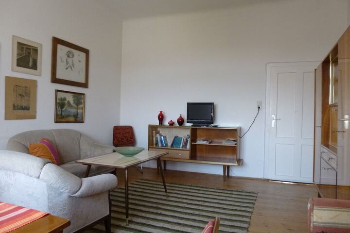 Room 21 of 108