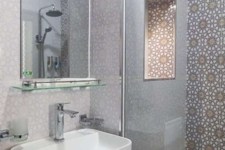 Room 15 of 25