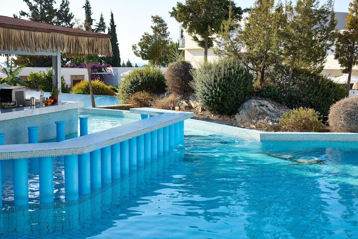 Pool 93 of 212