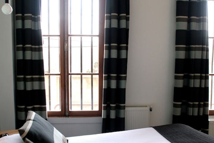 Room 3 of 39