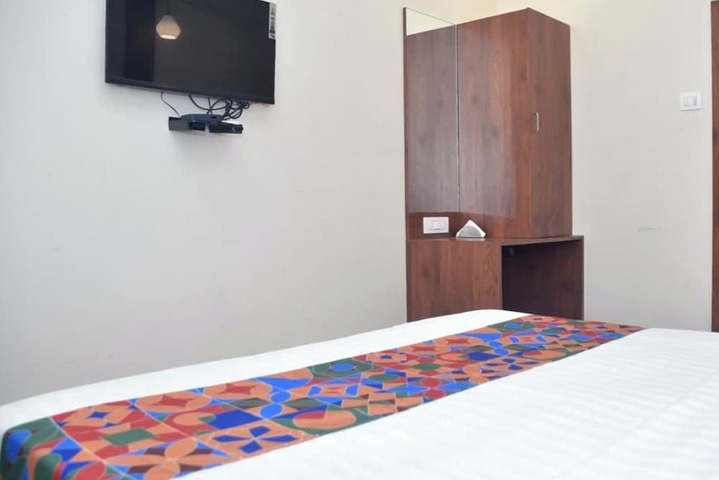 Room 8 of 21