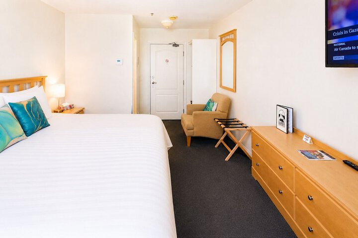 Room 28 of 82