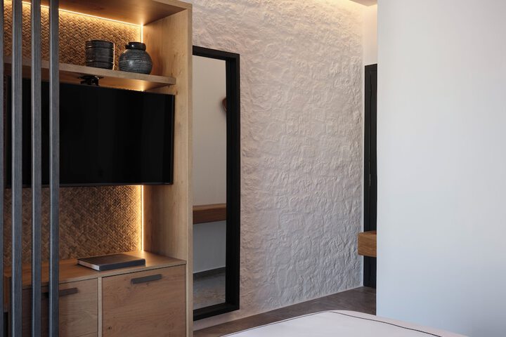 Room 15 of 98