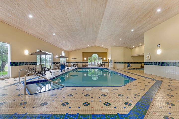 Pool 30 of 53
