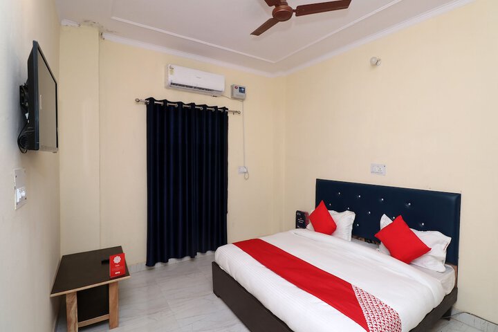 Room 12 of 21