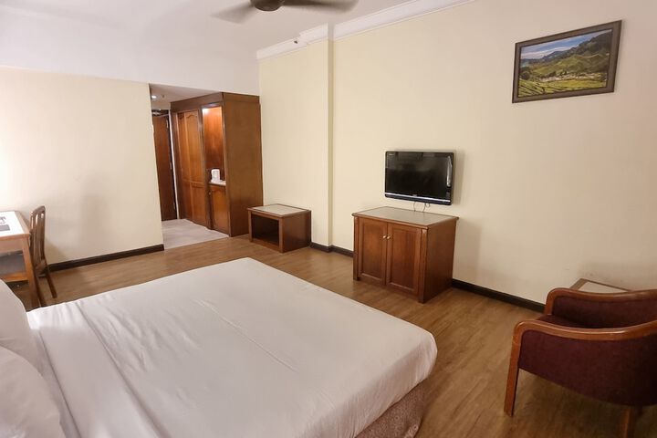 Room 7 of 56