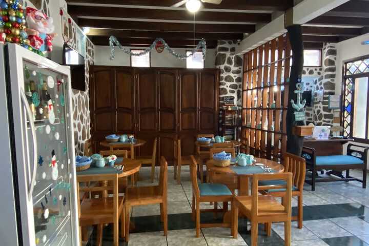 Breakfast/Coffee Service 119 of 204
