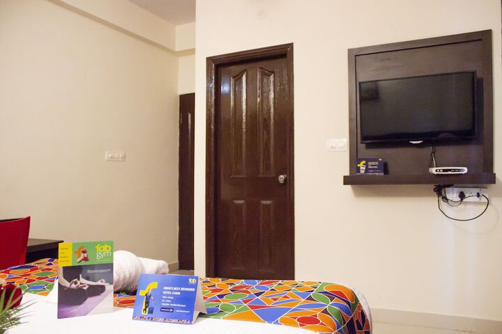 Room 8 of 28