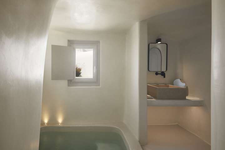 Room 82 of 100