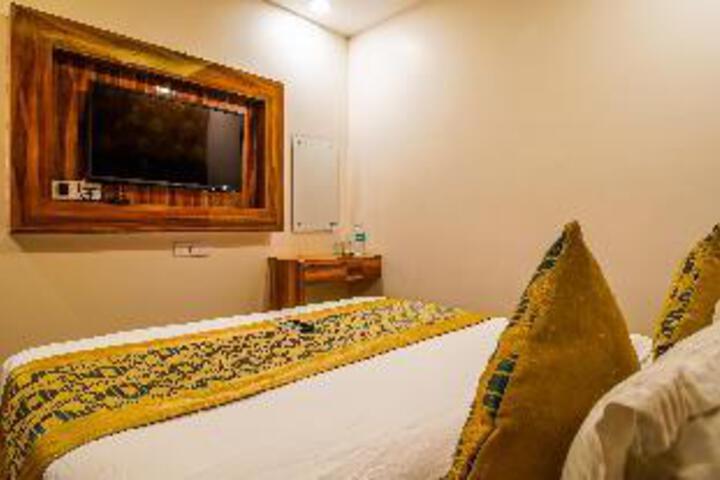 Room 14 of 53