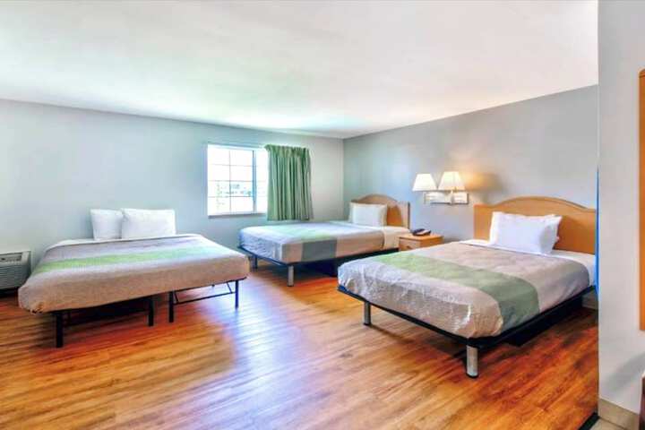 Room 8 of 26