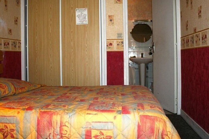 Room 6 of 49