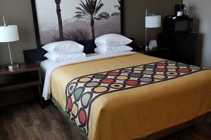 Room 5 of 24