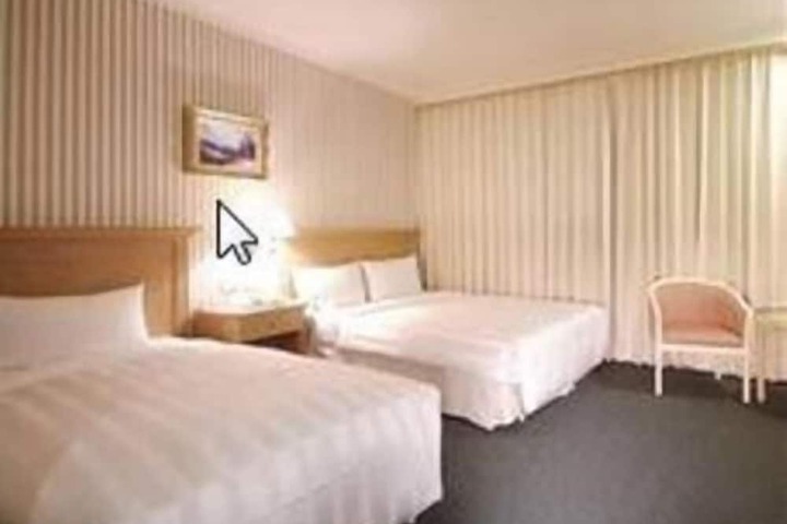 Room 14 of 40