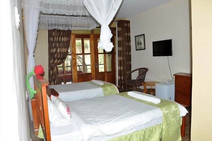 Room 10 of 86