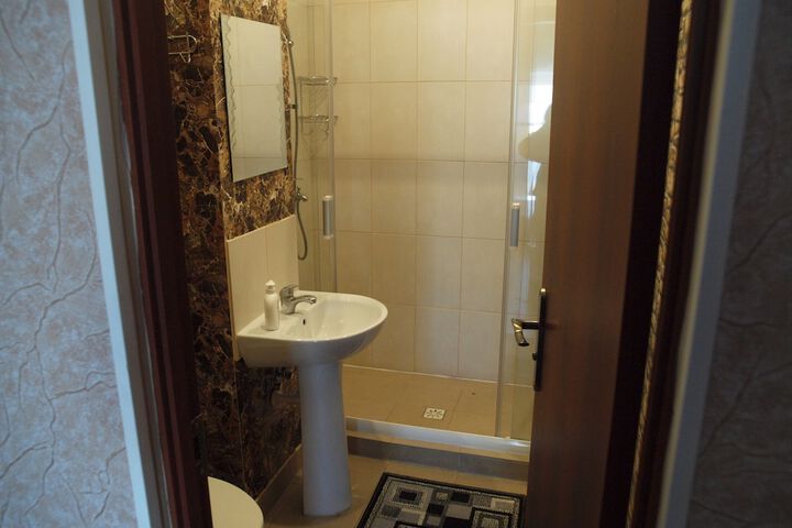 Room 45 of 69