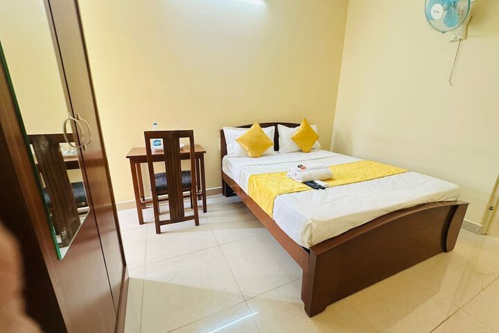 Room 3 of 24