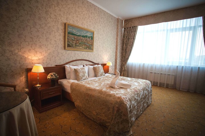 Room 6 of 22