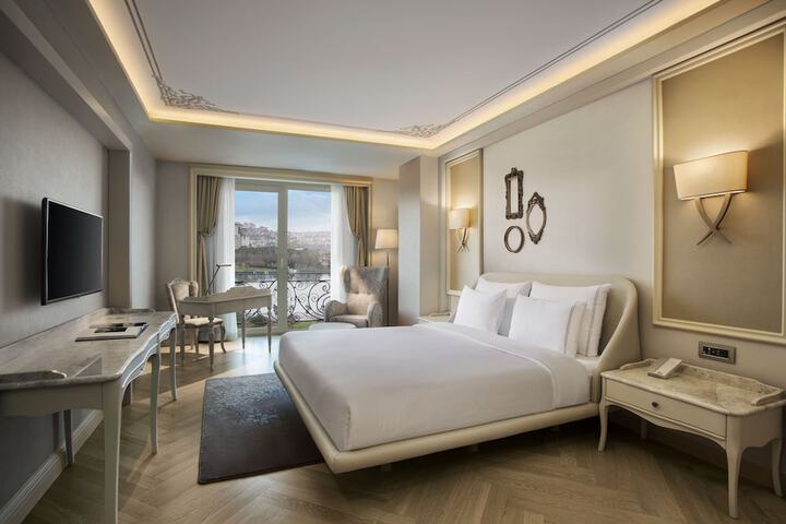 Room 41 of 95