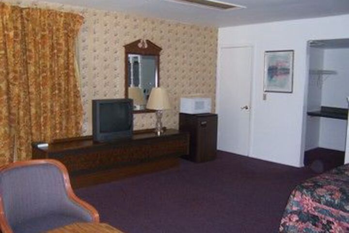 Room 37 of 38