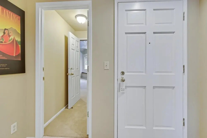 Room 10 of 24