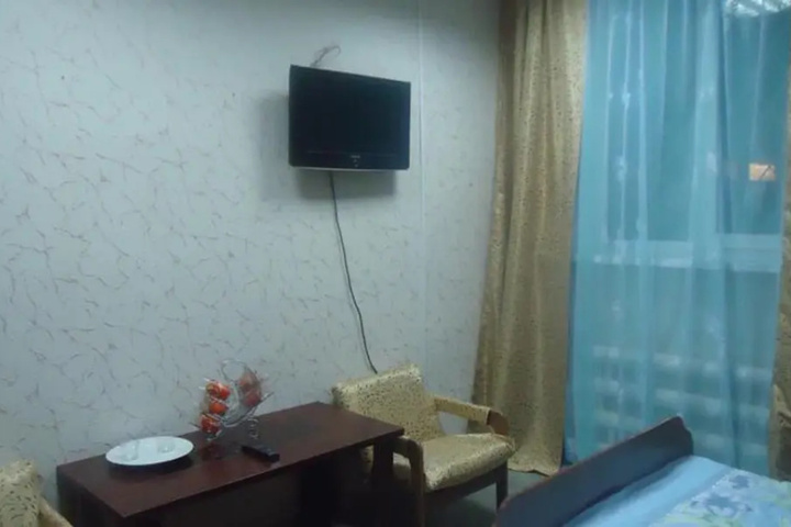 Room 14 of 15