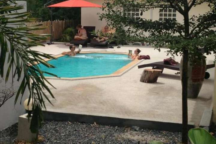 Pool 33 of 51