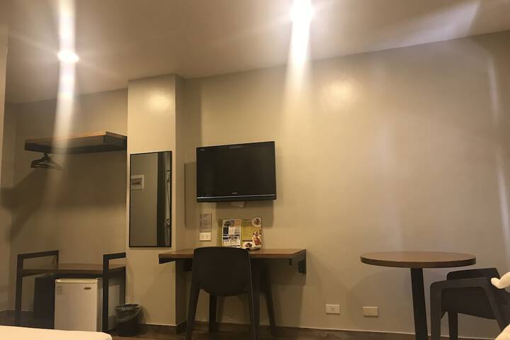 Room 10 of 41